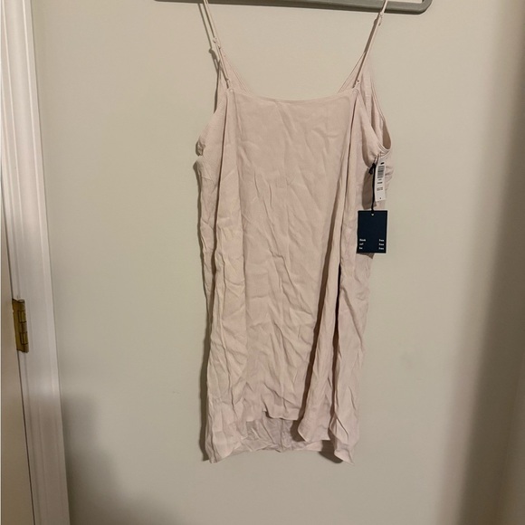 Wilfred Aritzia Pink/White Linen mini dress size medium - Picture 5 of 5